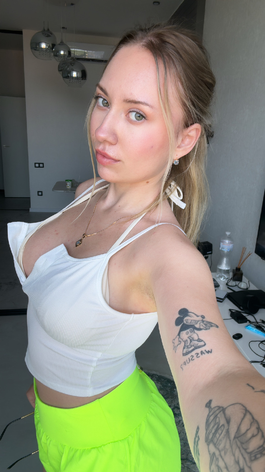 KateV in her underwear in Bareilly