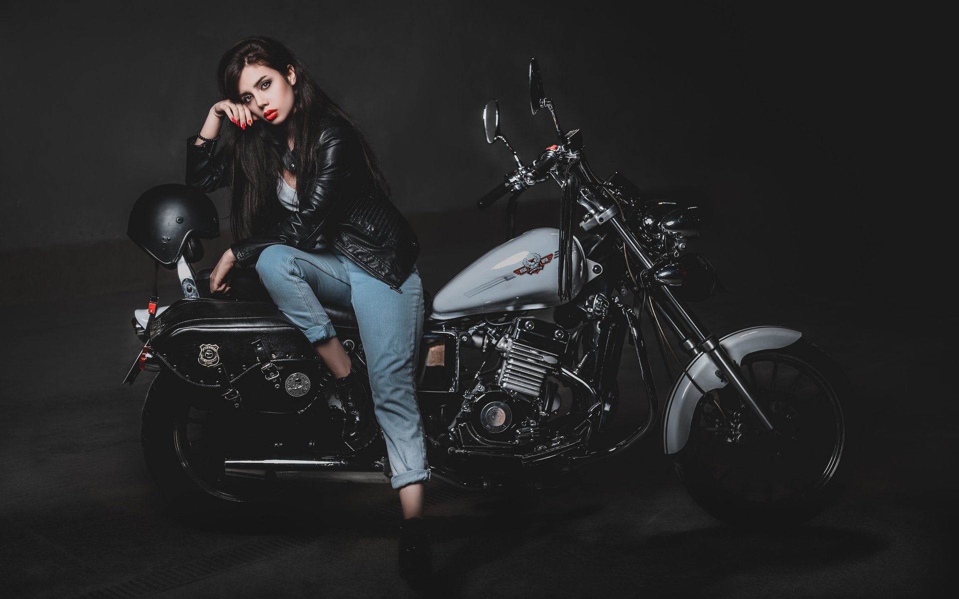 Biker girls: style and drive in Bareilly