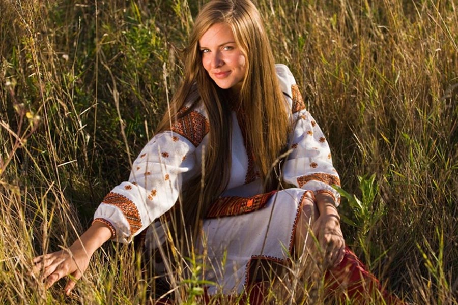 Model Women in Slavic costumes in Bareilly