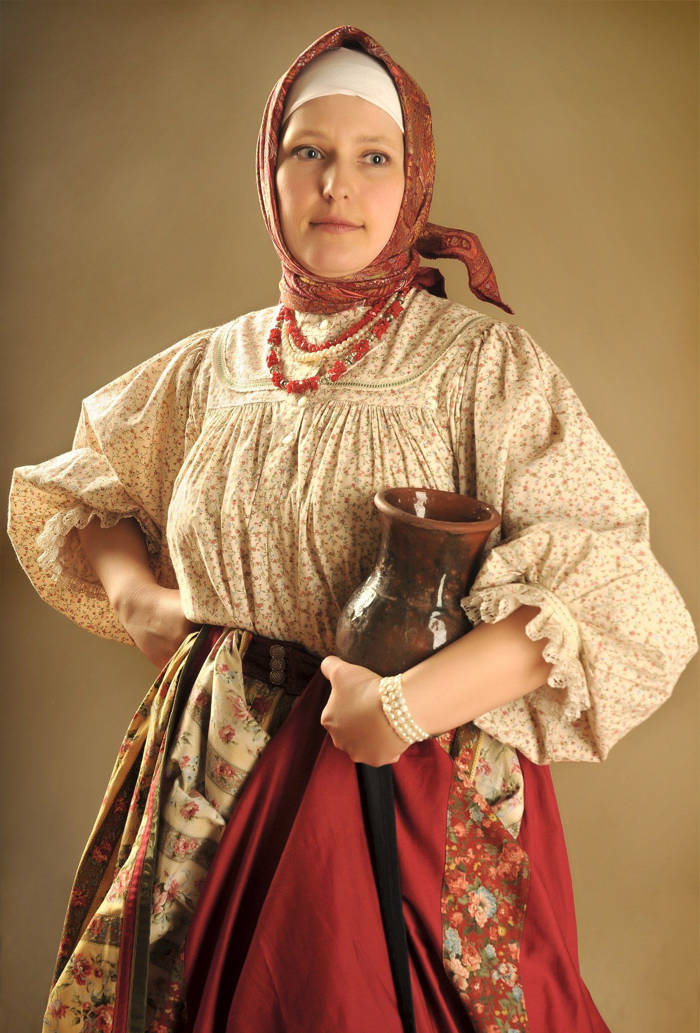 Girls in Slavic costumes in Bareilly